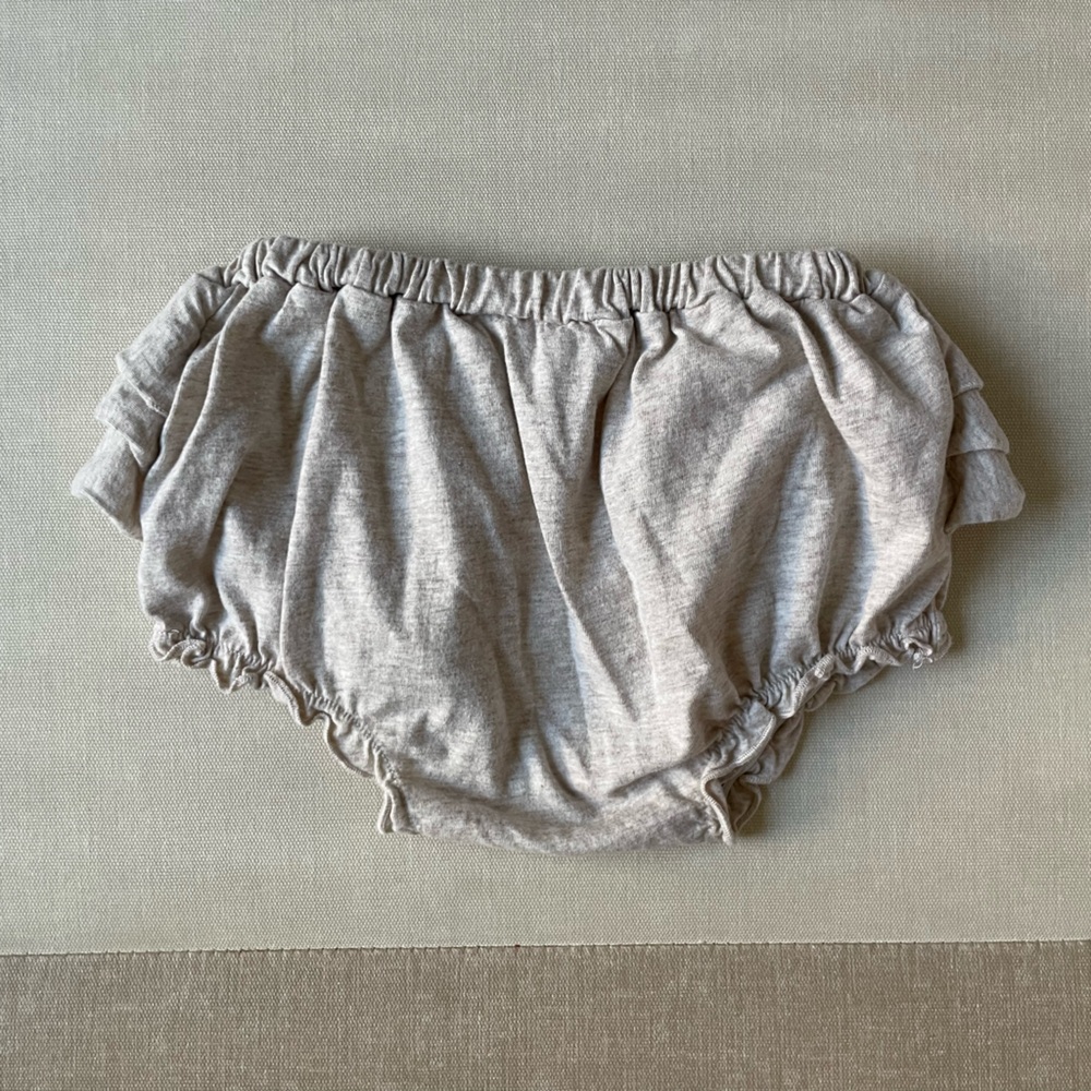 MILKBARN Baby Heathered Oatmeal Organic Cotton Ruffle Bloomer